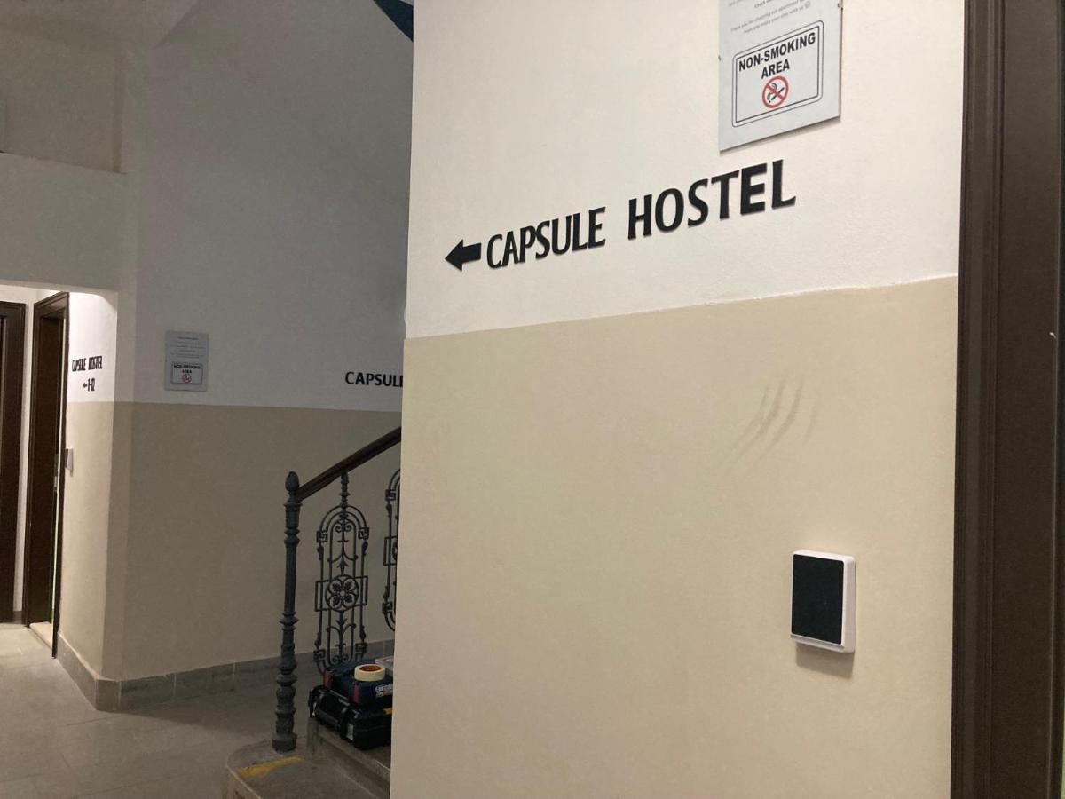Capsule Hostel Zizkov Tower ปราก ภายนอก รูปภาพ