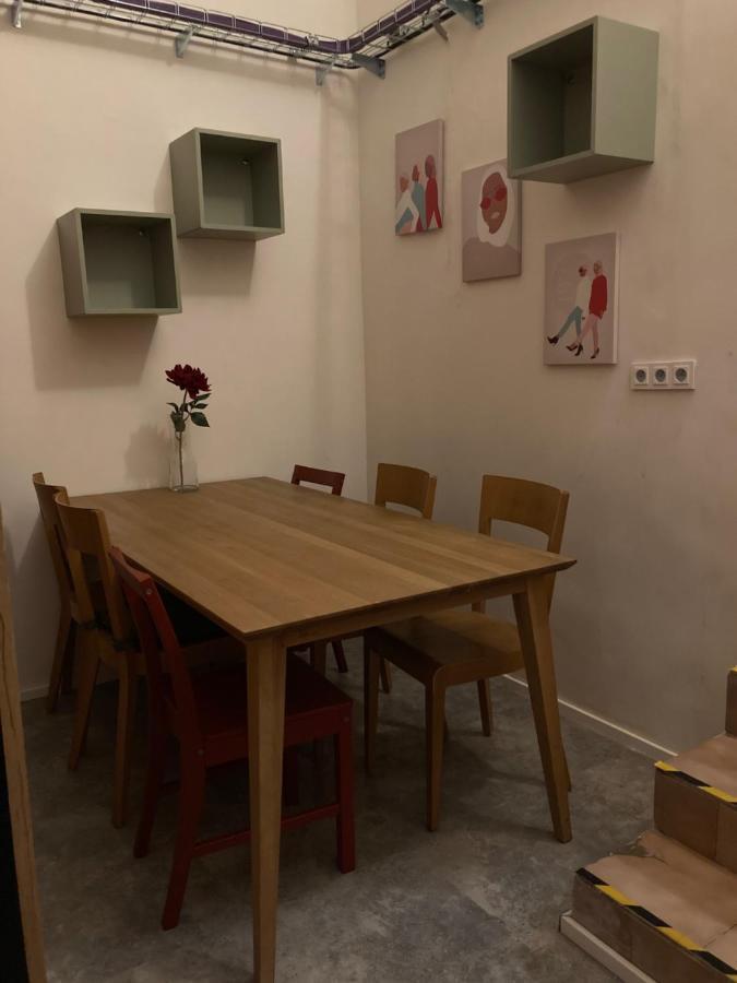 Capsule Hostel Zizkov Tower ปราก ภายนอก รูปภาพ