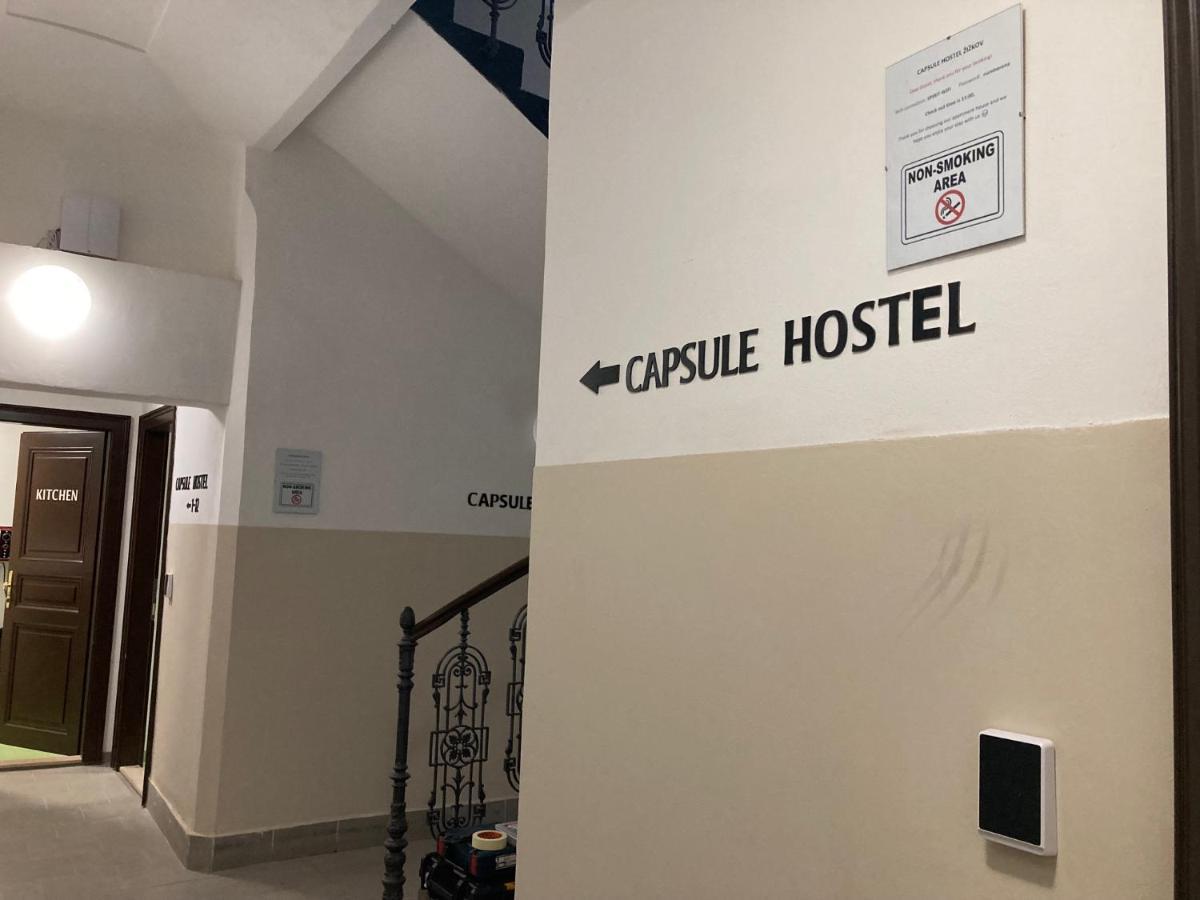 Capsule Hostel Zizkov Tower ปราก ภายนอก รูปภาพ