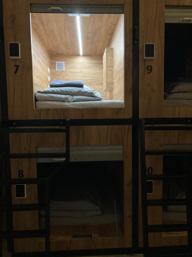 Capsule Hostel Zizkov Tower ปราก ภายนอก รูปภาพ