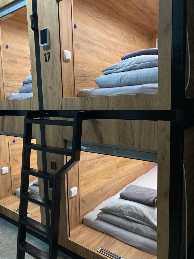 Capsule Hostel Zizkov Tower ปราก ภายนอก รูปภาพ